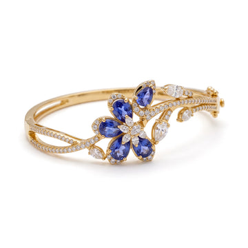 Blooming Floral Pear Diamond Ring