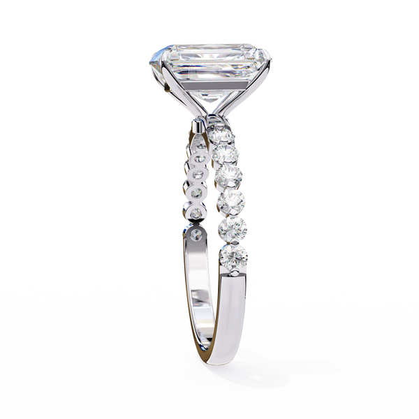 Luxury Radiant Cut Diamond Rin