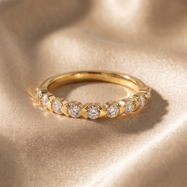Royal Majesty Rhombus Gallery Solitaire Ring