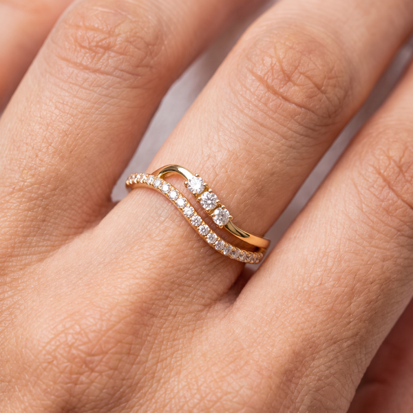 Captivating Swirl Wave Round Diamond Lab Grown Ring
