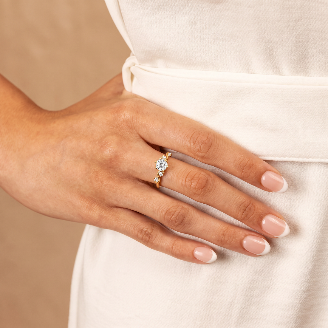 Curved Wave Round Solitaire Ring